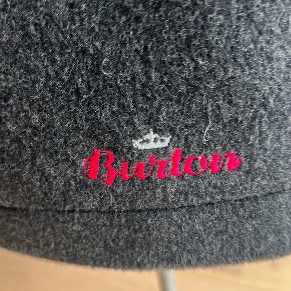 EUC Burton jacket - Picture 17 of 17